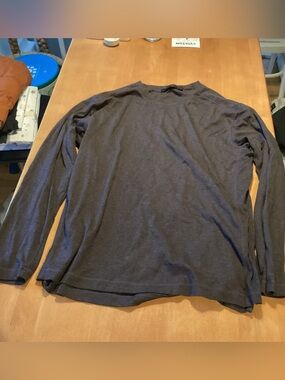 Raffi Men's Long-Sleeve Crewneck Shirt